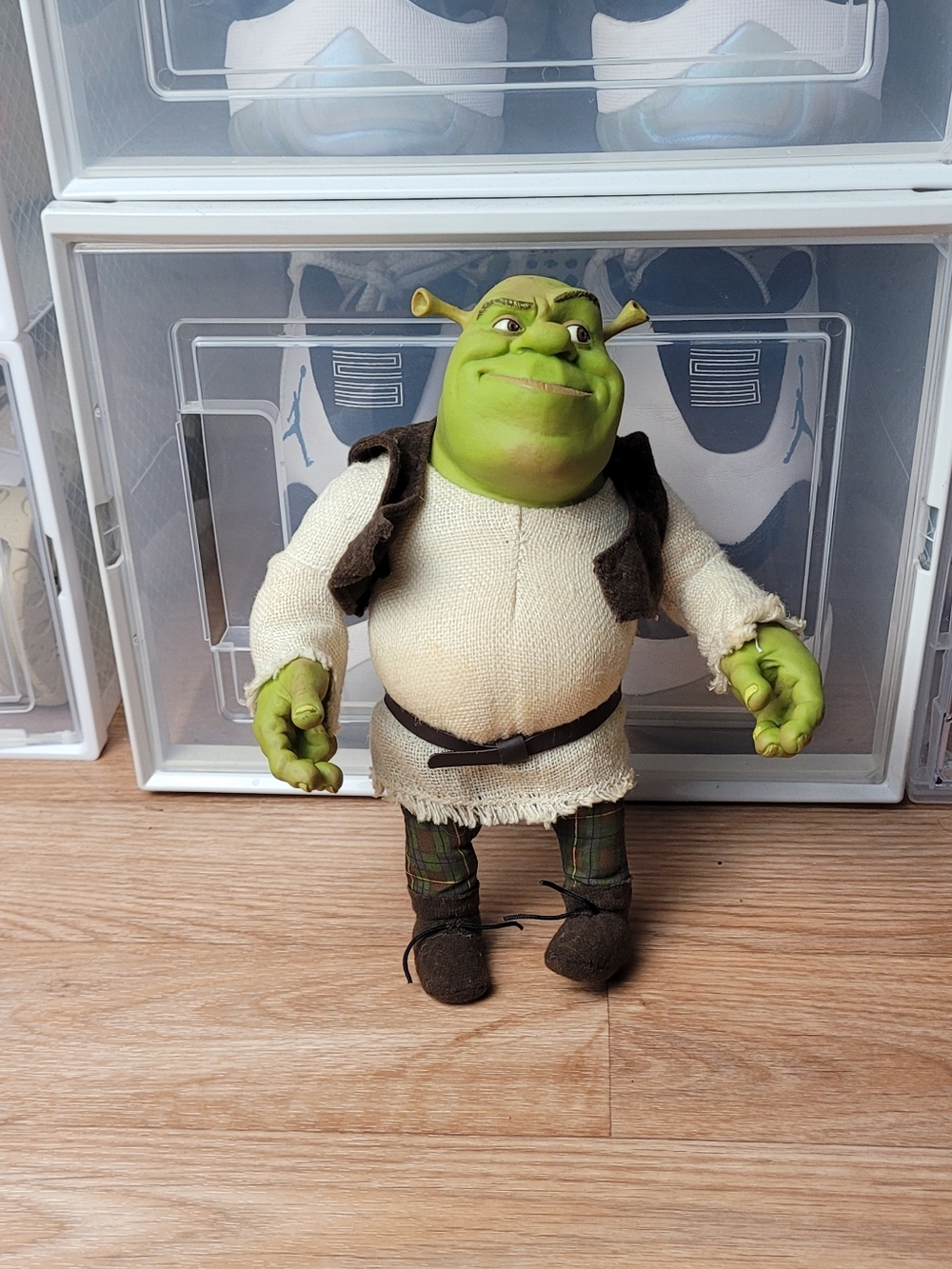 Shrek Mcfarlane plush with working sound chip *only Says HELLO THERE. DREAMWORKS